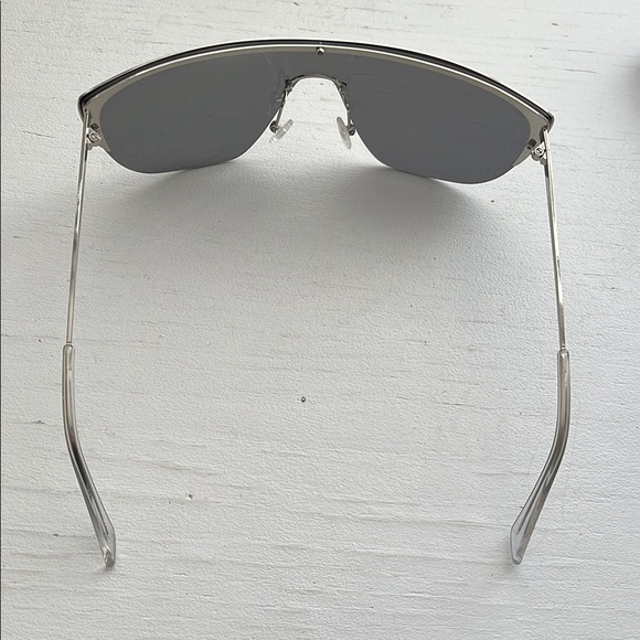 NWOT PRIVÉ REVAUX The Janet Oversized Metallic Silver Sunglasses and Hard Case - Picture 7 of 10